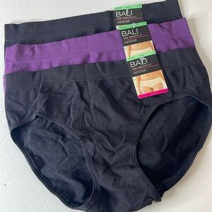 Bali One Smooth U Hipster Panties 3 Pairs Size XL / 8